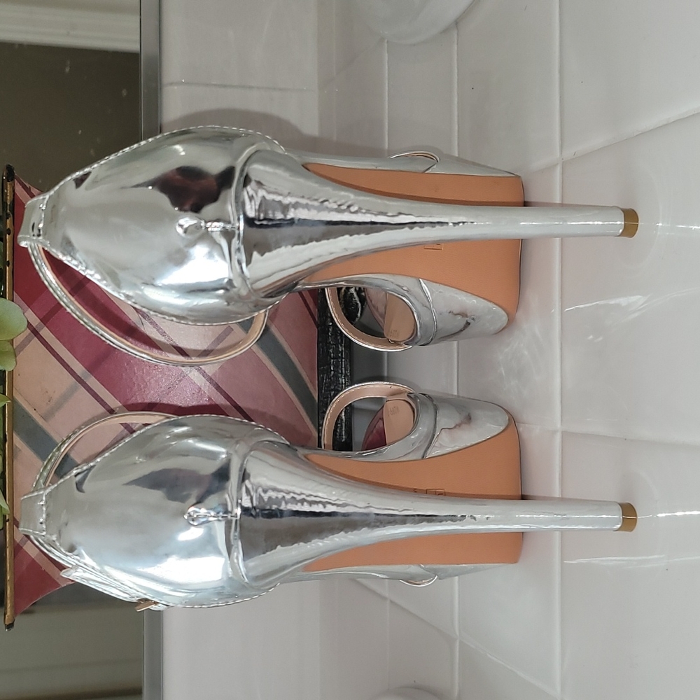 Silver Platform Heels - Picture 3 of 4